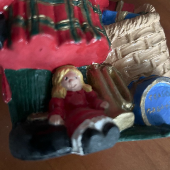 Christmas Scottish Santa w/ Kilt Bagpipe Dog Presents Vintage figurine numbered - Picture 4 of 6